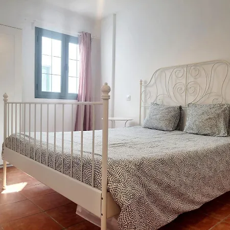 Casa Faro De Semesterbostad